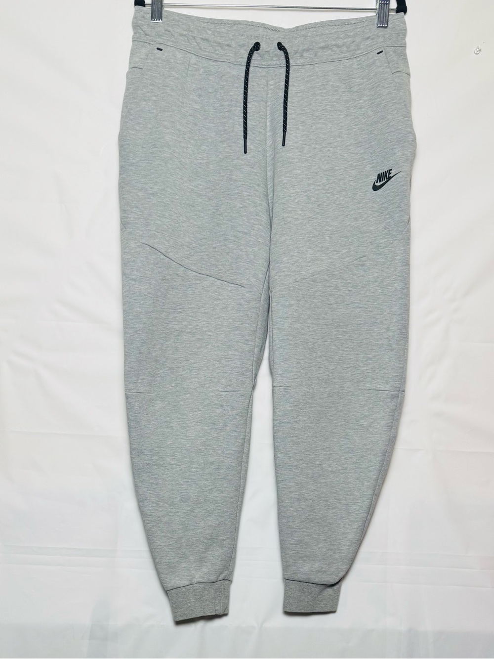 Nike Men’s Gray Fleece Joggers Pants. Sz Large. NWOT